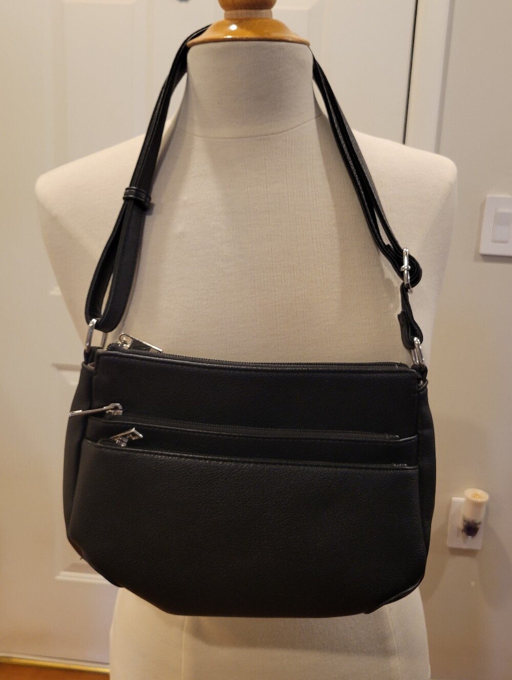 👜EUC~ WESTBRONCO Crossbody Shoulder Bag